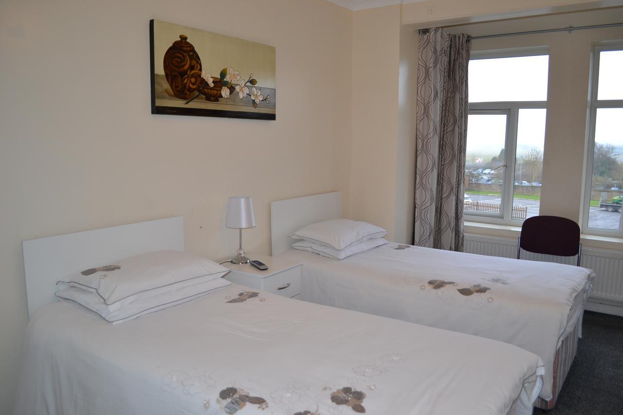 Annie'S Guest House Фарнбъро Екстериор снимка