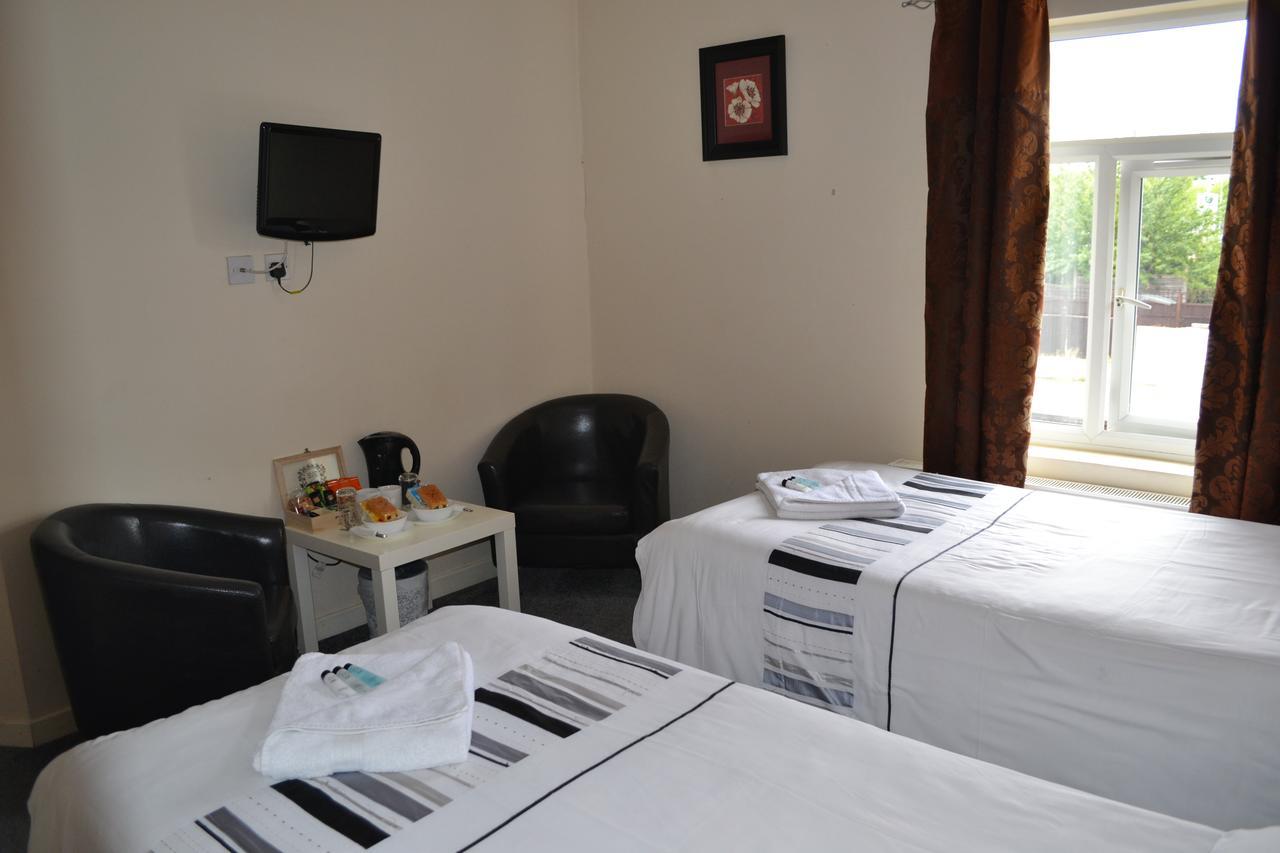 Annie'S Guest House Фарнбъро Екстериор снимка